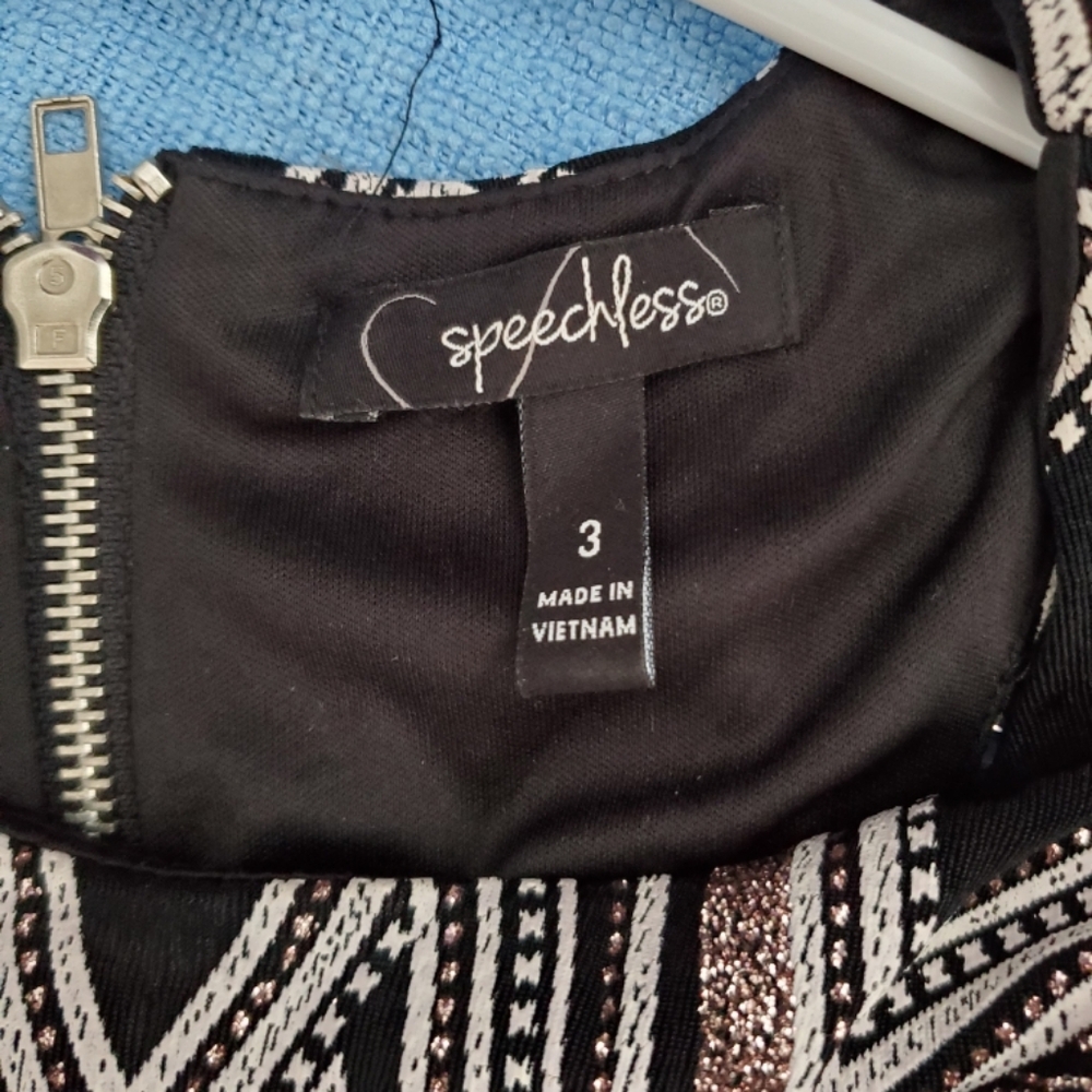 Speechless Geometric Patterned Glitter Dress Size… - image 3